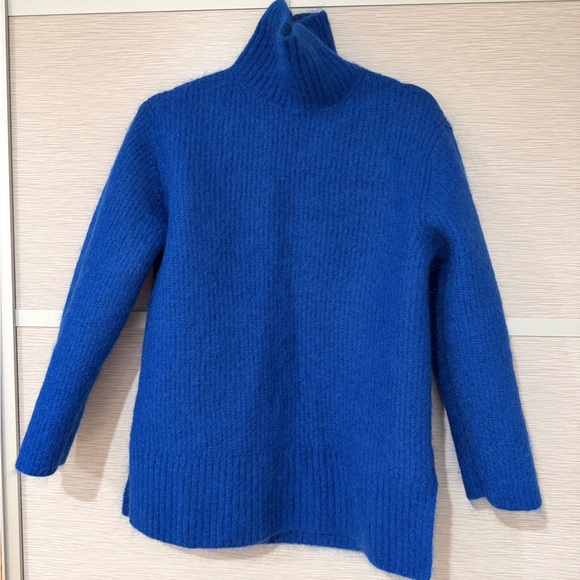 & Other Stories Blue Knit Turtle Neck Sweater in sz. S - Picture 2 of 12
